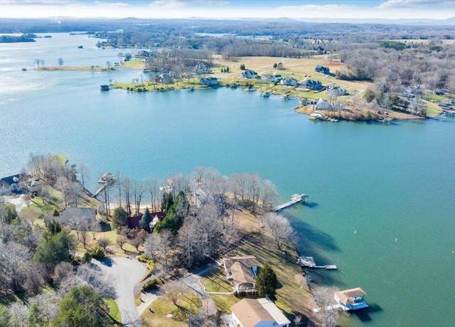 Property at 350 Tracy Dr, Moneta, VA 24121, 6 beds, 2.5 baths