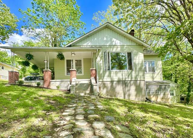 Property at 704 Jefferson Ave, Clifton Forge, VA 24422, 3 beds, 1 bath
