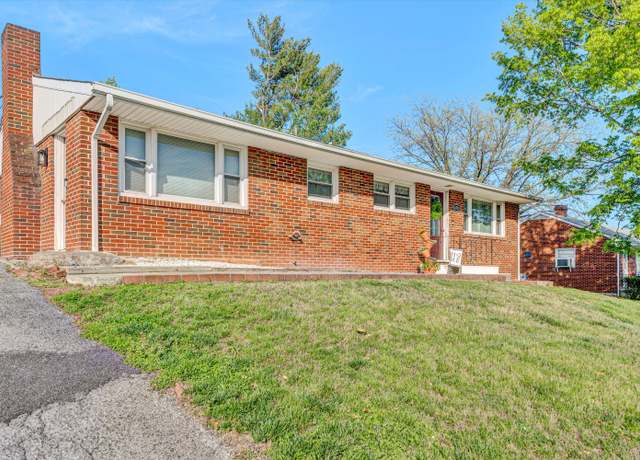 Property at 4731 Peach Tree Dr NW, Roanoke, VA 24017, 3 beds, 2 baths
