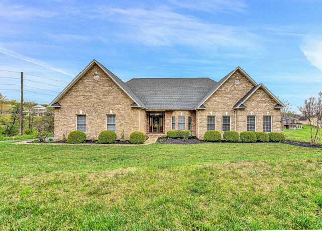 Property at 341 Penguin Ln, Salem, VA 24153, 4 beds, 3.5 baths