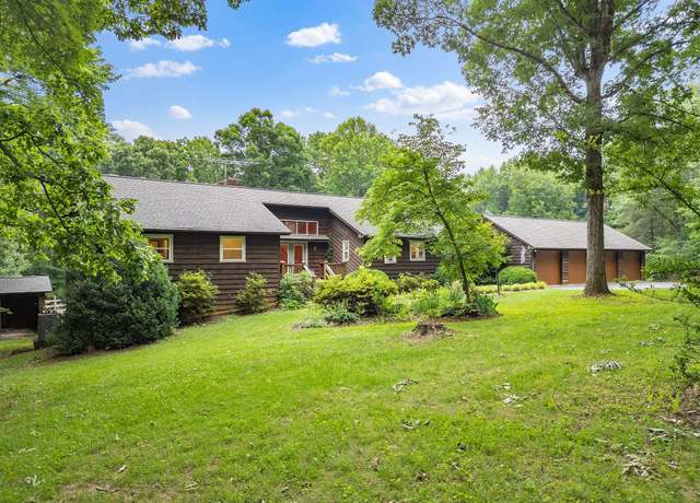 Property at 2524 Hopkins Rd, Rocky Mount, VA 24151, 3 beds, 2.5 baths