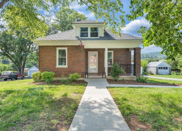 Property at 3537 Garden City Blvd SE, Roanoke, VA 24014, 4 beds, 1 bath