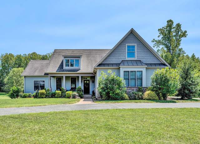 Property at 215 Bermuda Dr, Hardy, VA 24101, 3 beds, 3 baths