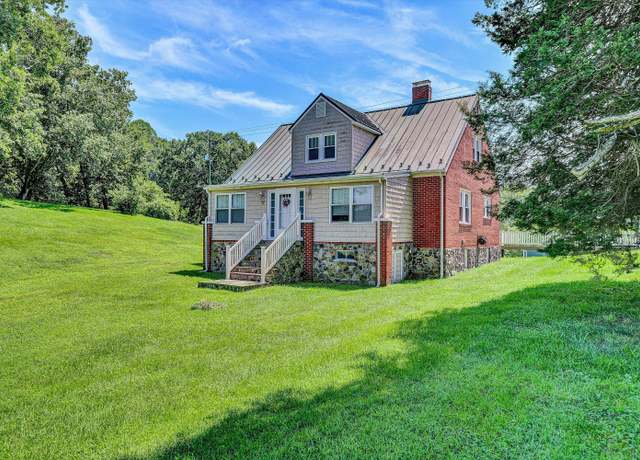 Property at 77 Mountain Pass Rd, Blue Ridge, VA 24064, 4 beds, 1.5 baths
