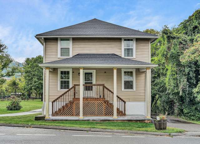Property at 6449 Merriman Rd, Roanoke, VA 24018, 4 beds, 1 bath