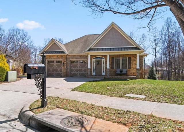 Property at 207 Creekview Ct, Lynchburg, VA 24502, 3 beds, 2 baths