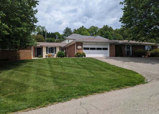Property at 150 Lawndale St, Rocky Mount, VA 24151, 4 beds, 3.5 baths