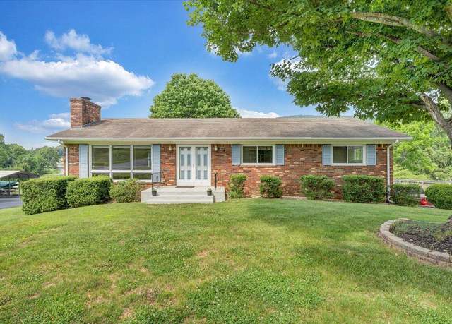 Property at 1207 Laymantown Rd, Troutville, VA 24175, 4 beds, 3 baths