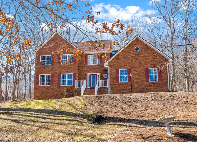Property at 555 Quailwood Dr, Blacksburg, VA 24060, 4 beds, 2.5 baths