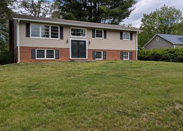 Property at 58 Lakeland Cir, Troutville, VA 24175, 5 beds, 2.5 baths
