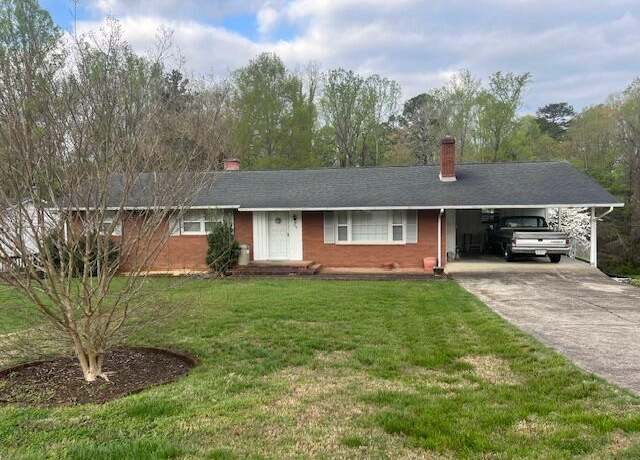 Property at 708 Corn Tassel Trl, Martinsville, VA 24112, 4 beds, 2.5 baths