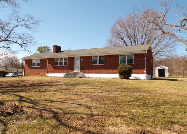 Property at 6808 Goff Rd, Roanoke, VA 24019, 4 beds, 2.5 baths