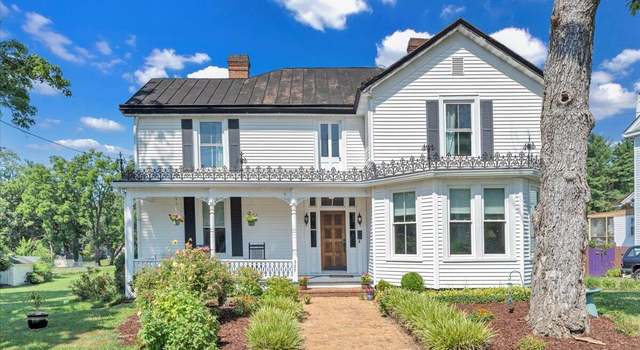 Photo of 327 N Broad St, Salem, VA 24153