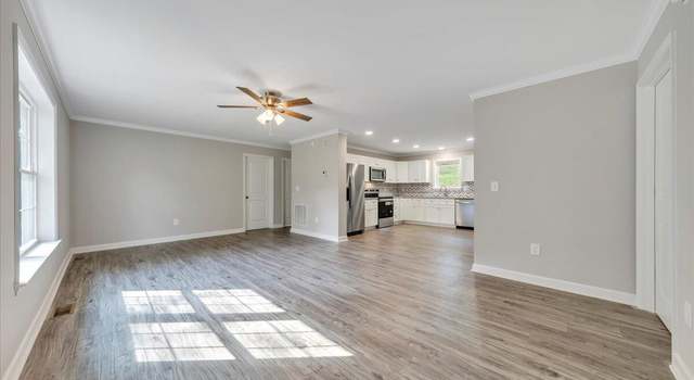 Photo of 1800 Hardy Rd, Vinton, VA 24179