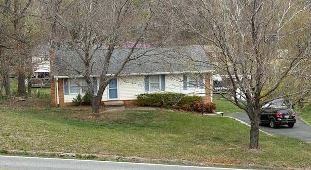 Photo of 178 Mountain Pass Rd, Blue Ridge, VA 24064