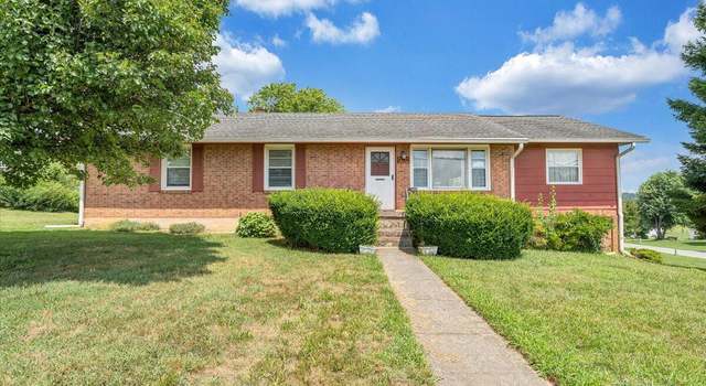 Photo of 3705 Hawley Dr, Salem, VA 24153