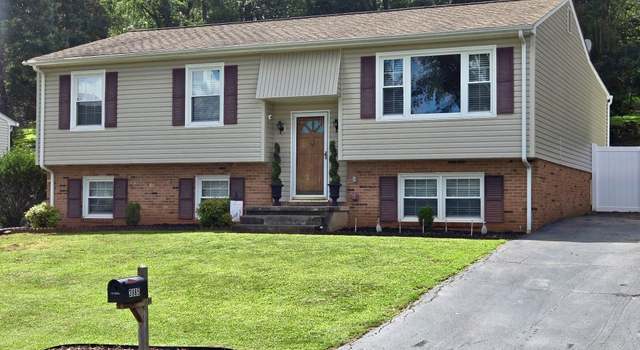 Photo of 3865 Meadowlark Rd, Roanoke, VA 24018