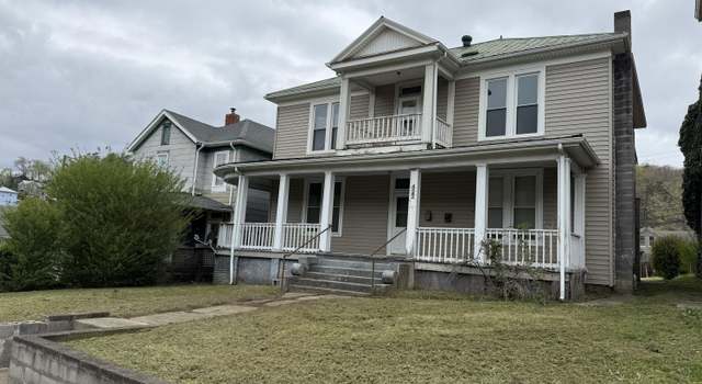 Photo of 422 W Ridgeway St, Clifton Forge, VA 24422