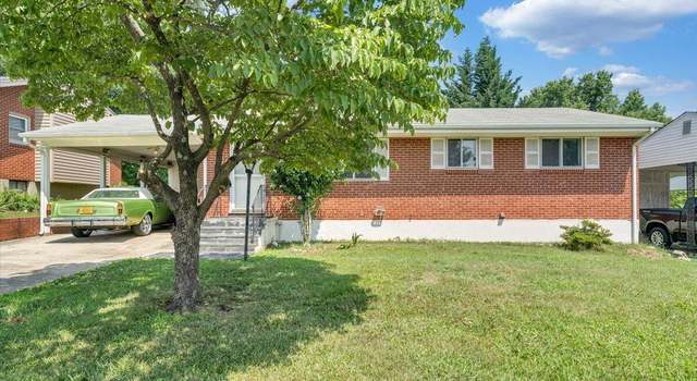 Photo of 3332 Maplelawn Ave NW, Roanoke, VA 24012