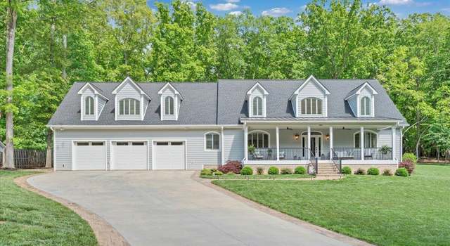 Photo of 400 Heather Ln, Huddleston, VA 24104