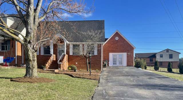 Photo of 15 Scattergood Dr NE, Christiansburg, VA 24073