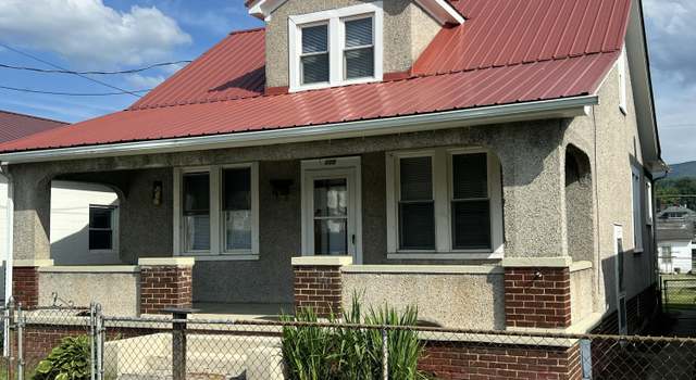 Photo of 115 E Walnut St, Covington, VA 24426