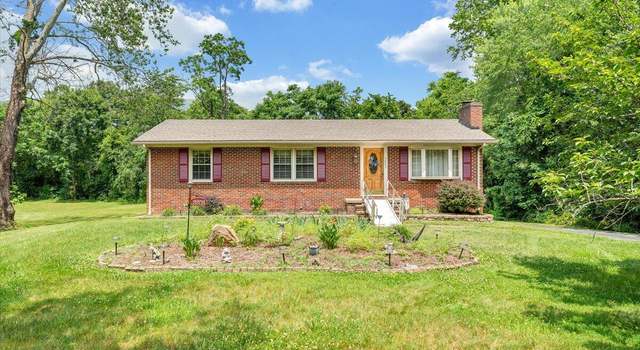 Photo of 3203 Bradshaw Rd, Salem, VA 24153