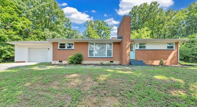 Photo of 1008 Glenn Ridge Rd NW, Roanoke, VA 24017