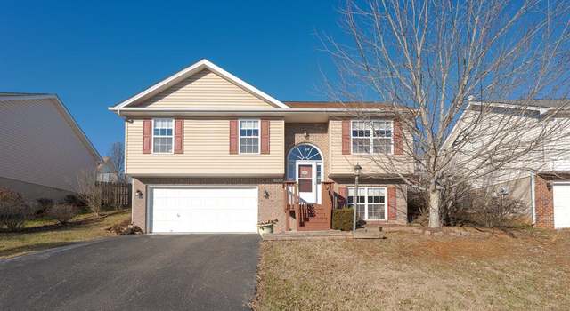 Photo of 140 Wistaria Dr, Christiansburg, VA 24073