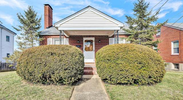 Photo of 218 W Cleveland Ave, Vinton, VA 24179