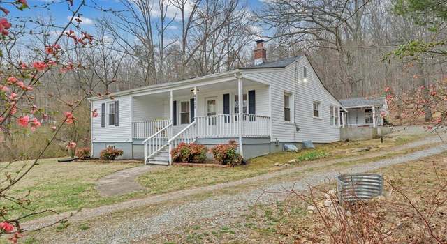 Photo of 4439 Yellow Mountain Rd, Roanoke, VA 24014