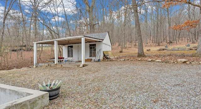 Photo of 4439 Yellow Mountain Rd, Roanoke, VA 24014