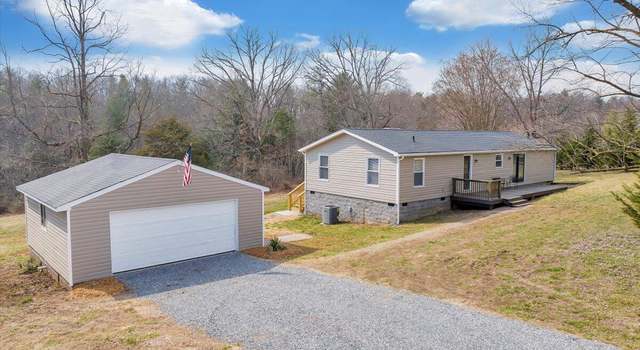 Photo of 1144 Clearwater Dr, Boones Mill, VA 24065