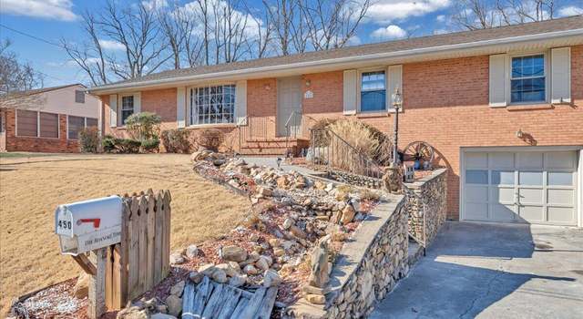 Photo of 450 Ingal Blvd, Salem, VA 24153