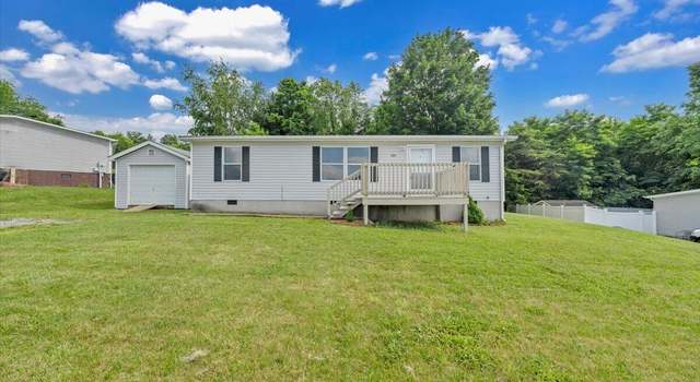 Photo of 1631 Blue Spruce Dr, Christiansburg, VA 24073
