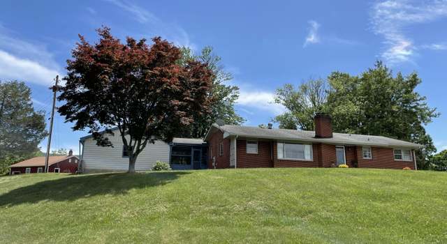 Photo of 229 Rader Rd, Troutville, VA 24175