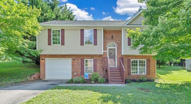 Photo of 2417 Deerfield Ct SE, Roanoke, VA 24014
