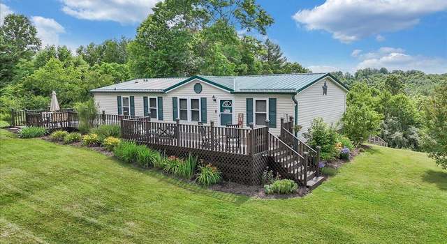 Photo of 161 Oak View Ln NE, Riner, VA 24149