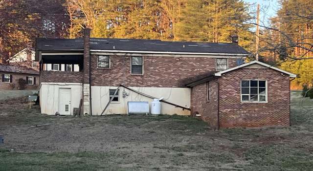 Photo of 451 Grand Lake Dr, Ridgeway, VA 24148