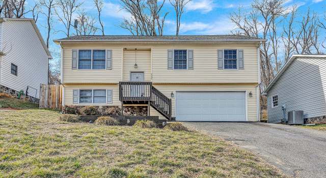 Photo of 2340 Locust Grove Cir NE, Roanoke, VA 24012