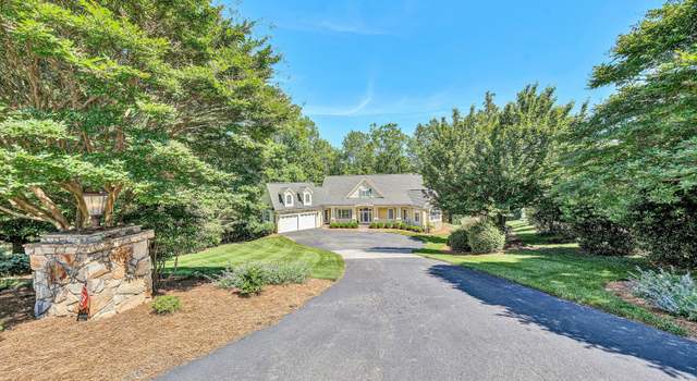 Photo of 141 South View Cir, Penhook, VA 24137