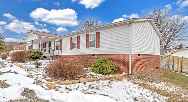 Photo of 827 Lovell Rd, Hillsville, VA 24343