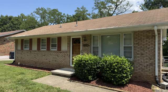 Photo of 2315 Meadowbrook Rd NW, Roanoke, VA 24017