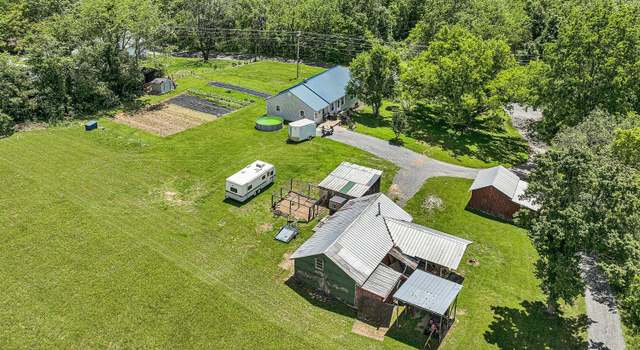 Photo of 723 White Church Rd, Fincastle, VA 24090