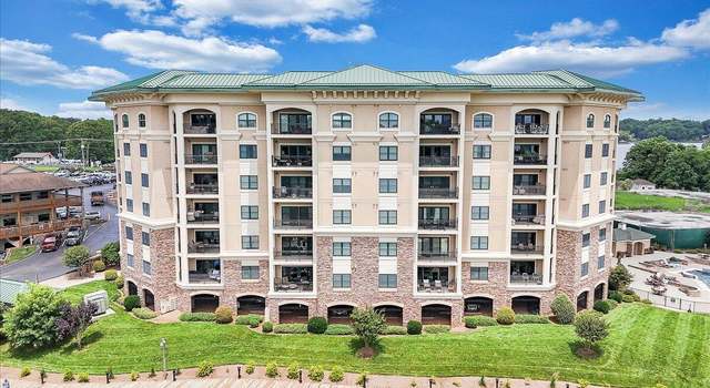 Photo of 100 Bridgewater Pointe Pl #502, Moneta, VA 24121