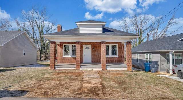 Photo of 2806 Ridgefield St NE, Roanoke, VA 24012