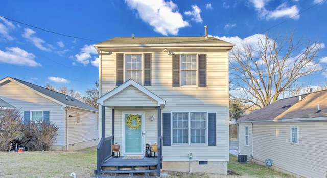 Photo of 1006 Pocahontas Ave NE, Roanoke, VA 24012