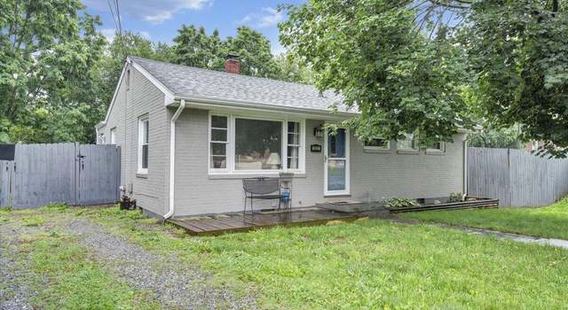 Photo of 3023 Birchlawn Ave NW, Roanoke, VA 24012