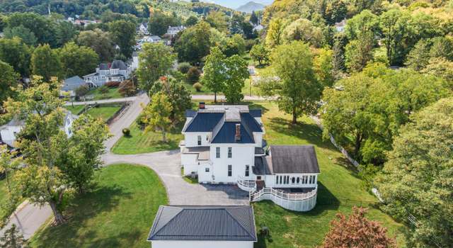 Photo of 639 Tower St, Tazewell, VA 24651