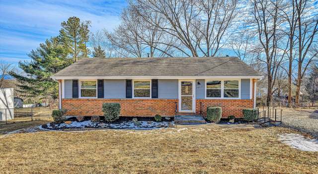 Photo of 2871 Silver Leaf Dr, Salem, VA 24153